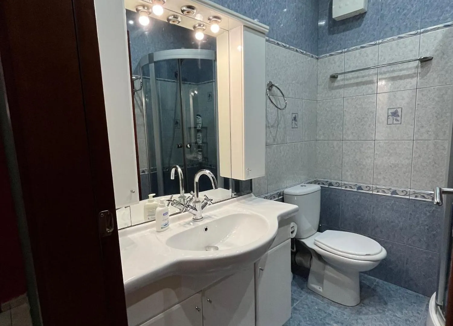 Apartamento Xplore Xpress • Penthouse Tirana Albania