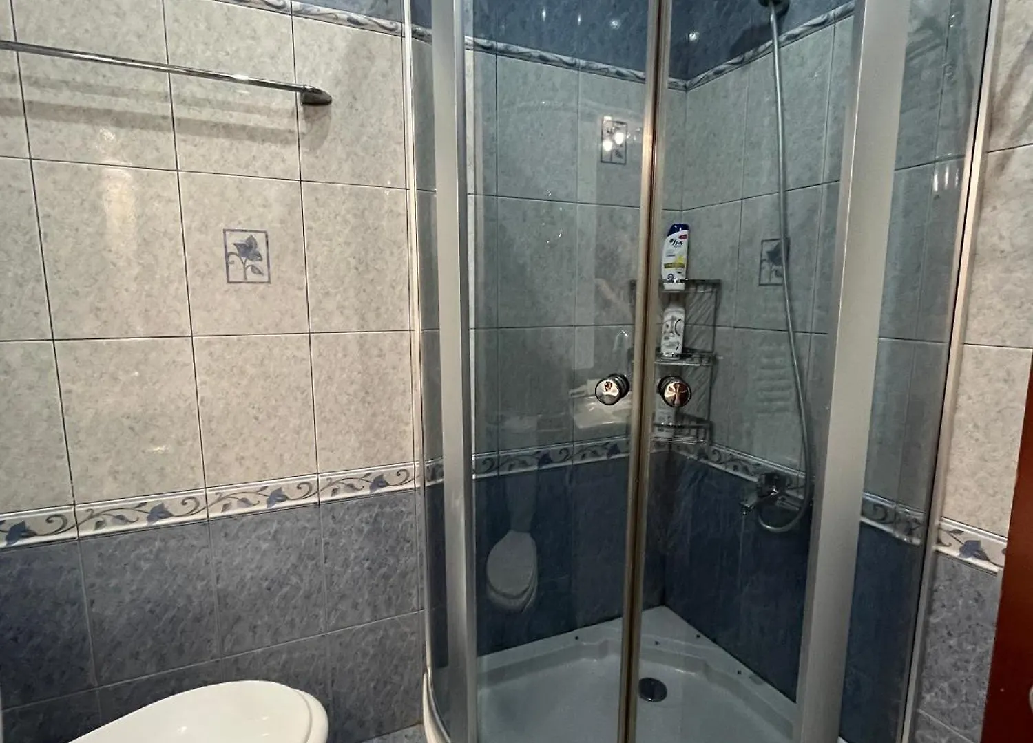 Xplore Xpress • Penthouse Tirana Apartment